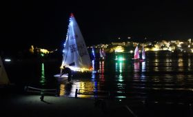 ΝΑΥΤΙΚΟΣ ΟΜΙΛΟΣ ΑΝΔΡΟΥ: Νυχτερινή γιορτινή διαδρομή στο Νειμποριό! 