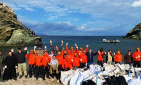 TYPHOON & HEALTHY SEAS: "Τυφώνας" και "Υγιείς Θάλασσες" καθάρισαν τα Μικρά Πέζα!