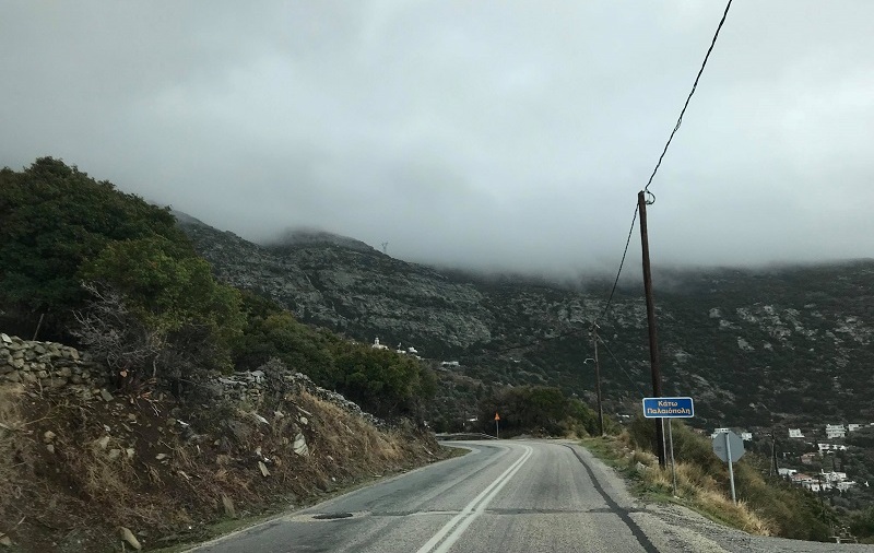 Τα προεόρτια του χειμώνα διασχίζοντας την Άνδρο