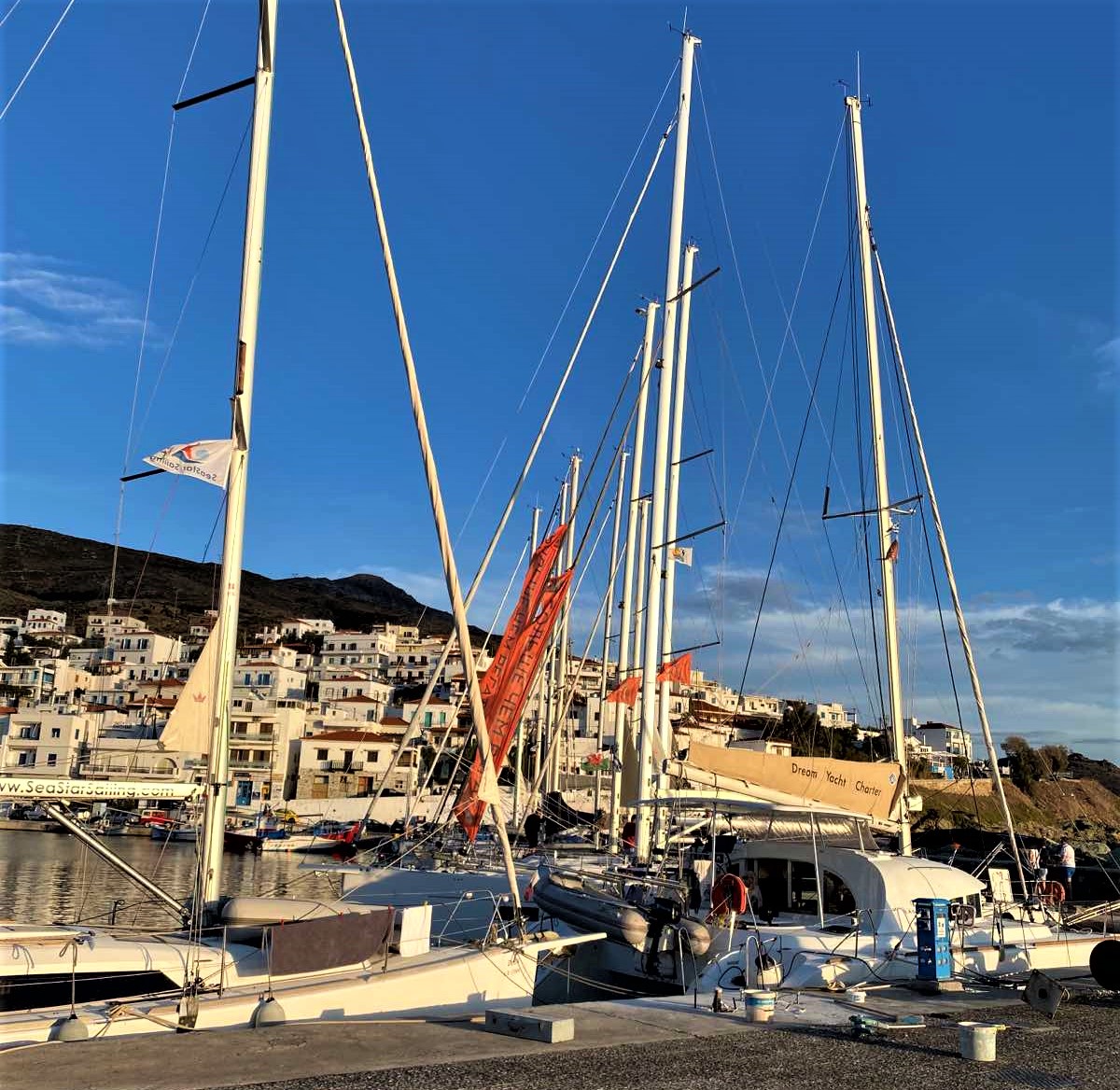 Για την ύδρευση έργα 3.722.730 €: νέοι αγωγοί, ψηφιακοί υδρομετρητές, φίλτρα νερού, 26 ασύρματοι συγκεντρωτικοί μετρητές νερου κλπ. 