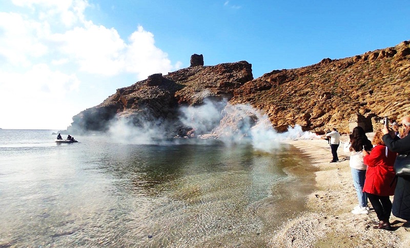 ΚΑΣΤΡΟ ΜΑΚΡΟΤΑΝΤΑΛΟΥ: Μοναδικός αγιασμός στον Κάβο Ντόρο...