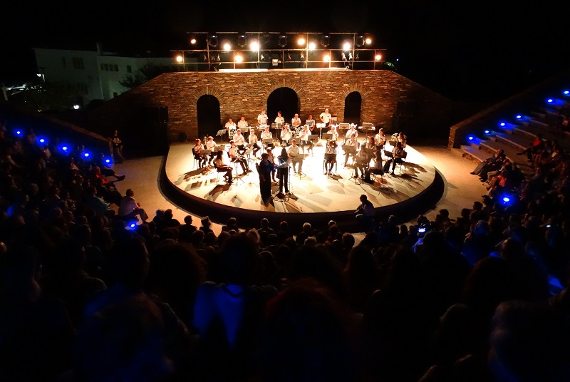 Μια συναυλία, δύο ιστορίες...