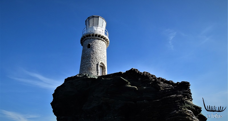 Συντήρηση του φάρου και των μνημών της Χώρας...