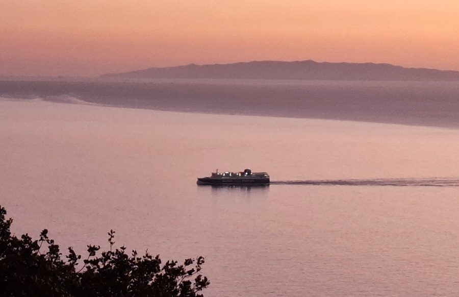 ΚΑΛΟΚΑΙΡΙΝΟΙ ΑΠΟΛΟΓΙΣΜΟΙ: Τι έκαναν τουριστικά τα άλλα νησιά και τι η Άνδρος;