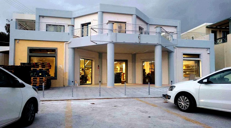 Προμηθευτική και στο Γαύριο. Αποχωρεί ο Γονέος. Αλλάζει κι άλλο το λιανεμπόριο στην Άνδρο.