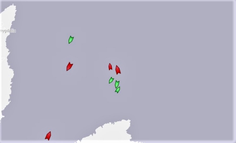 Άνδρος: Φορτηγό πλοίο πλέει ακυβέρνητο λόγω μηχανικής βλάβης