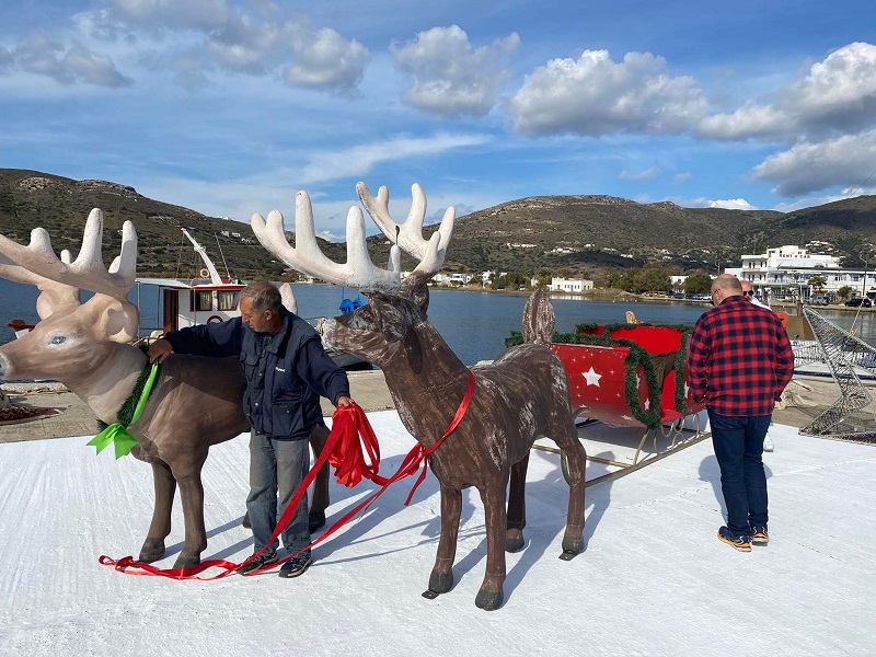 Εντυπωσιακές προετοιμασίες και παρουσίαση από την Μενεγάκη της πανανδριακής χριστουγεννιάτικης γιορτής στο Γαύριο. 