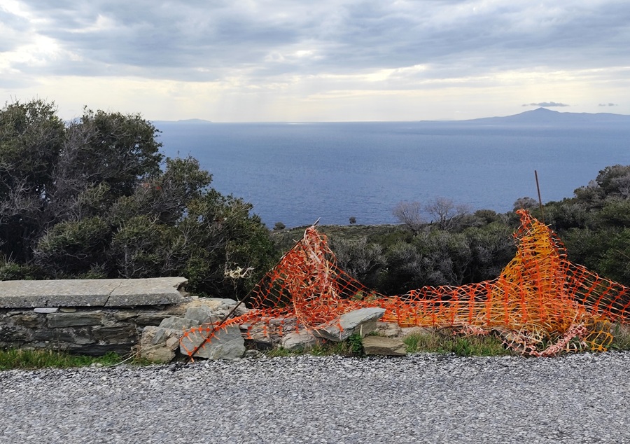  ΕΠΑΡΧΕΙΑΚΟ ΟΔΙΚΟ ΔΙΚΤΥΟ: Εγκατάλειψη και πασαλείμματα...