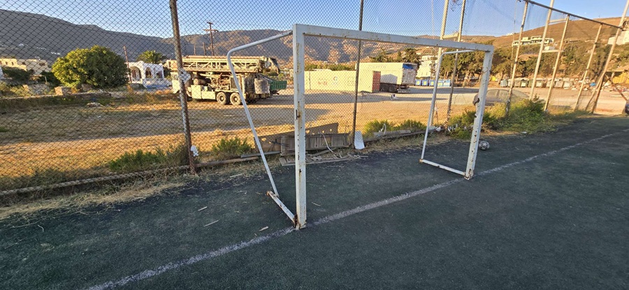 ΓΑΥΡΙΟ: ΑΓΑΝΑΚΤΙΣΜΕΝΟΣ ΑΝΑΓΝΩΣΤΗΣ ΓΡΑΦΕΙ...