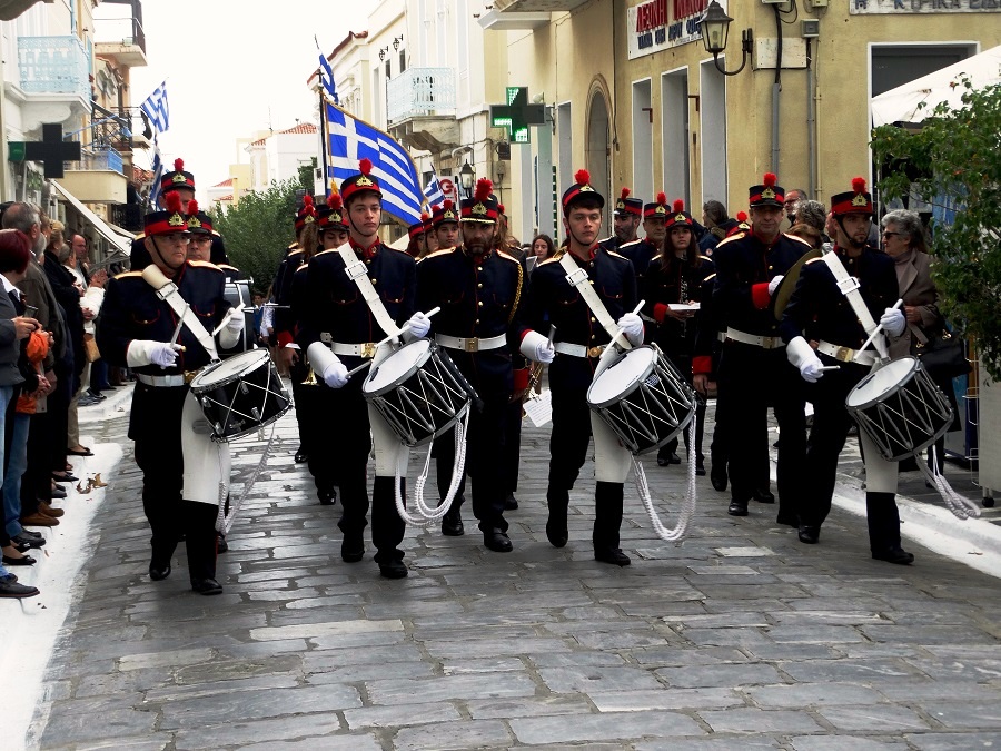 Άνδρος - 28η Οκτωβρίου 2016 (φωτορεπορτάζ & βίντεο)