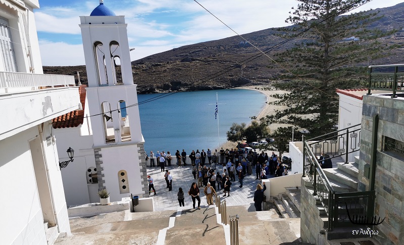 Η Χώρα αποχαιρέτισε τον τέως δήμαρχο της...