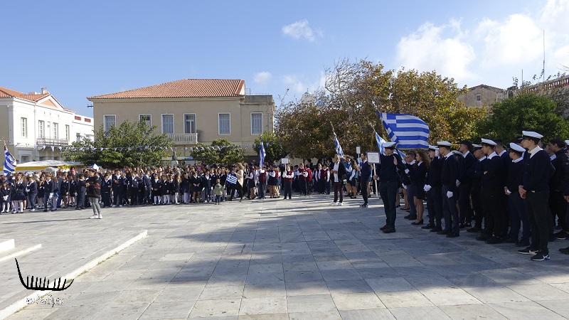 ΚΑΤΑΓΓΕΛΙΑ: ΓΙΑ ΤΗΝ ΑΝΑΣΤΡΟΦΗ ΤΩΝ ΤΑΞΙ ΣΤΗΝ ΠΛΑΤΕΙΑ ΓΗΡΟΚΟΜΕΙΟΥ ΤΗΣ ΑΝΔΡΟΥ 