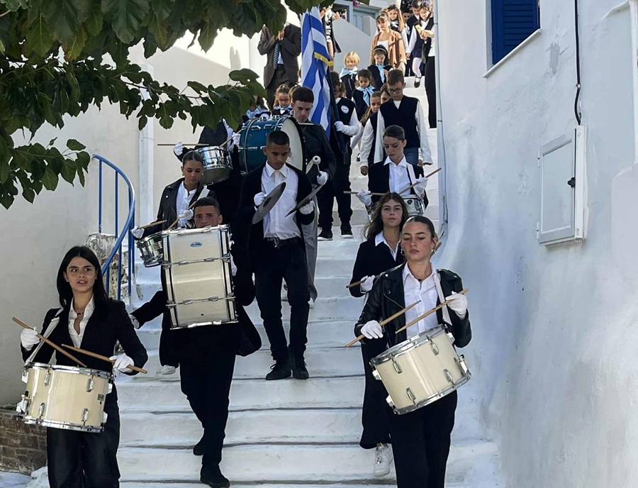 Παρέλαση  28η Οκτωβρίου – Μπατσί Άνδρου