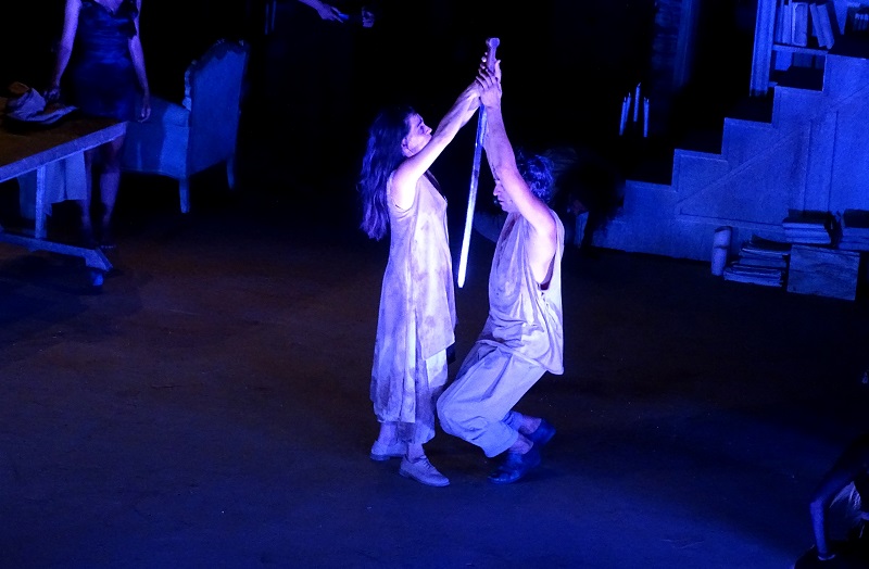 ΟΡΕΣΤΗΣ: Αντικρύζοντας την άβυσσο!... 