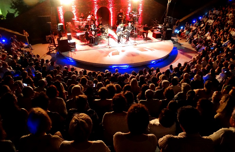 Πέρασε απ’ την Άνδρο κι ο Νταλάρας…