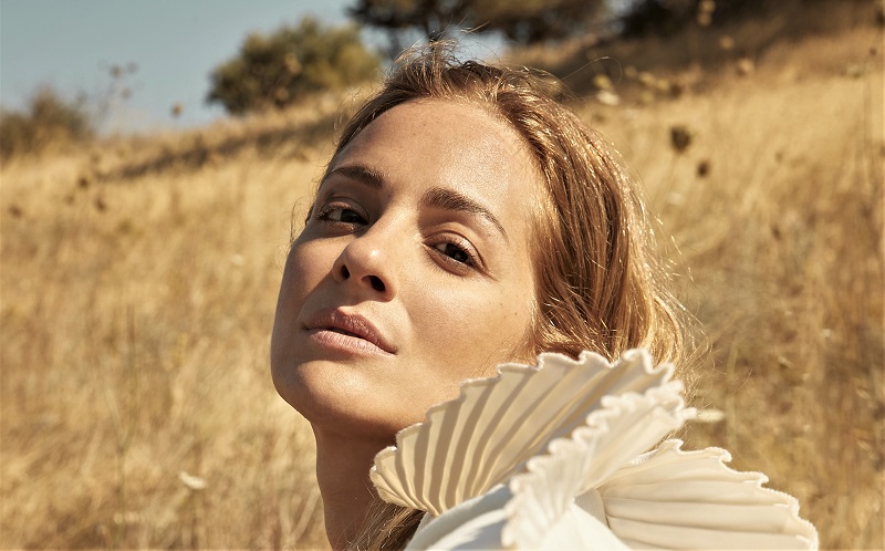 ΝΑΤΑΣΣΑ ΜΠΟΦΙΛΙΟΥ: Η Εποχή του Θερισμού...