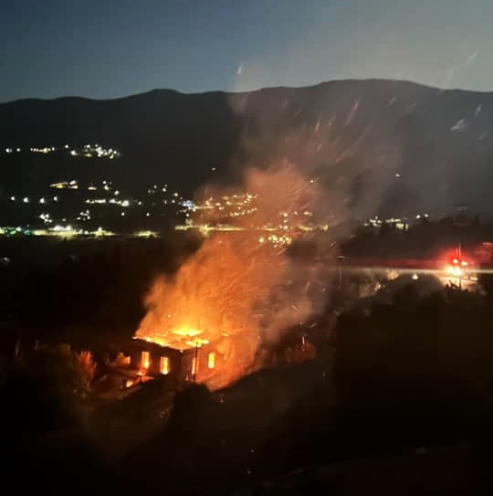 ΟΙ ΑΝΑΓΝΩΣΤΕΣ ΠΕΡΙΓΡΑΦΟΥΝ ΤΗΝ ΜΕΓΑΛΗ ΦΩΤΙΑ ΣΤΟ ΥΨΗΛΟΥ: Στιγμιότυπα και φωτογραφίες...