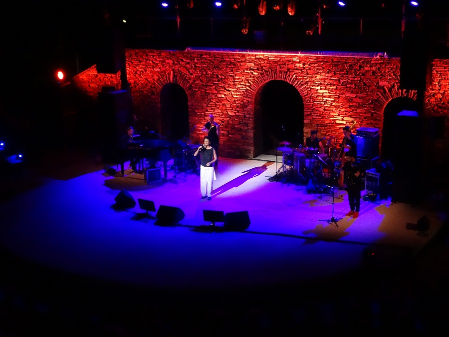 Άλκηστις Πρωτοψάλτη: είμαστε ακόμα ζωντανοί…