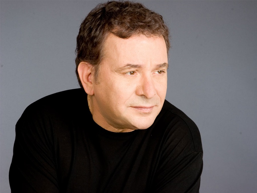 Μανώλης Μητσιάς: ...στην Άνδρο μια φορά…