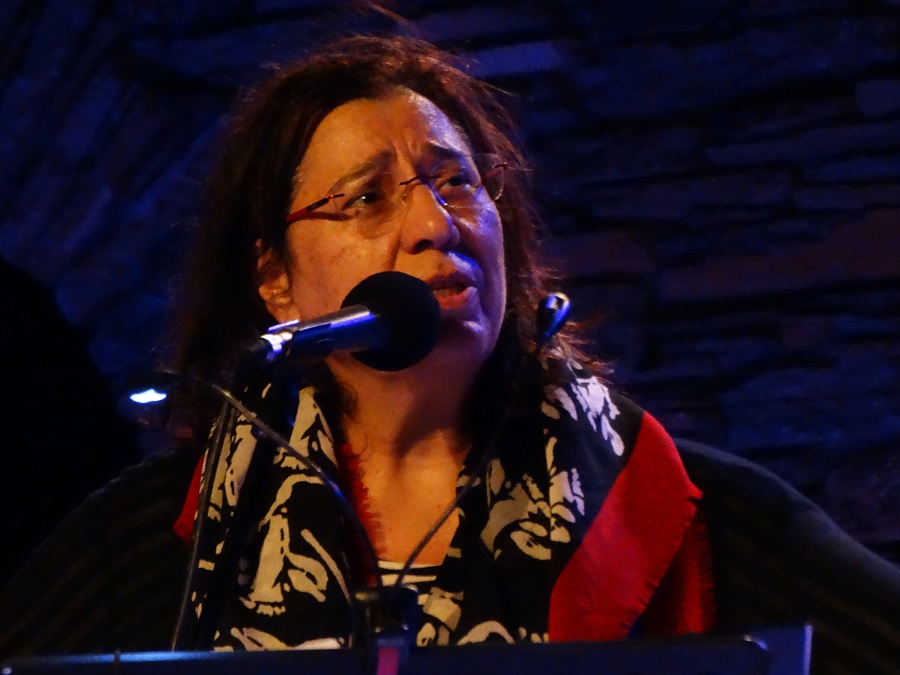 Η Μαρία Φαραντούρη απόψε με την χορωδία της Άνδρου