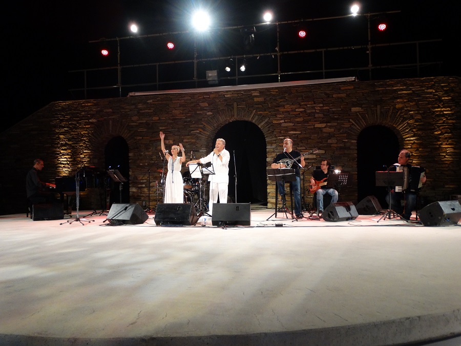 Μανώλης Μητσιάς & Γεωργία Νταγάκη: από το χτες μέχρι το αύριο του έντεχνου τραγουδιού