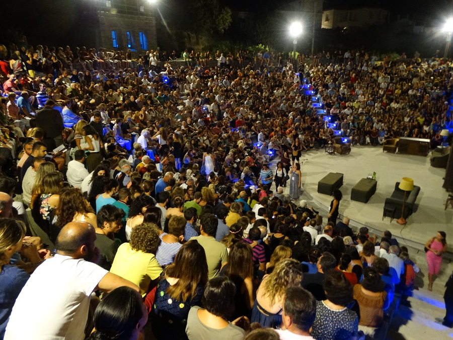 Η Ορέστεια του Χουβαρδά: ο οίκος των Ατρειδών... το 1940!!!