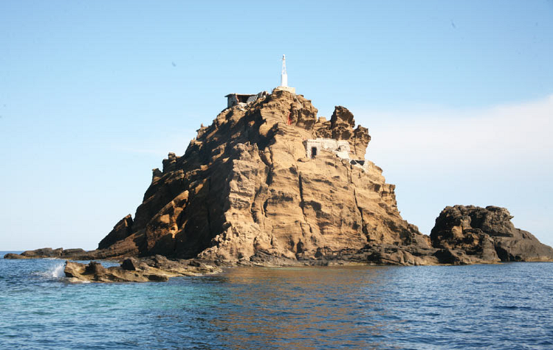 Καλόγεροι – Ζουράφα: δυο νησιά «κλειδιά» στο Αιγαίο και το άρθρο του «εν Άνδρω» το 2016!