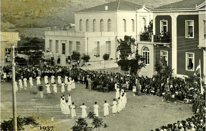 Η ΟΜΟΡΦΗ ΟΛΓΑ ΠΟΥ ΑΓΑΠΗΣΕ TON ΓΕΡΜΑΝΟ ΑΞΙΩΜΑΤΙΚΟ... ΚΑΙ ΕΣΩΣΕ ΤΗΝ ΑΝΔΡΟ!