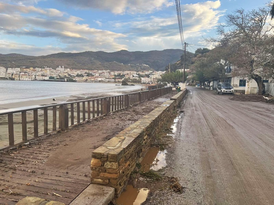 ΞΕΜΠΑΖΩΘΗΚΑΝ ΟΙ ΔΡΟΜΟΙ. ΝΑ ΚΑΘΑΡΙΣΤΟΥΝ KAI ΤΑ ΡΕΜΑΤΑ...