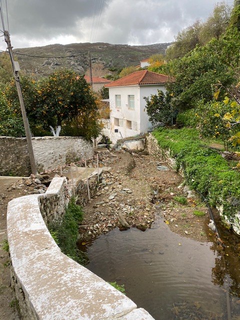 Διαμαρτυρίες πολιτών από Στενιές, Βακόνι, Μεσαριά.