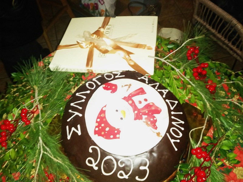 Η πίτα του Αλαδινού στο Verde και ο χορός των Φαλίκων στο Swell... Η πίτα του Αλαδινού στο Verde και ο χορός των Φαλίκων στο Swell...