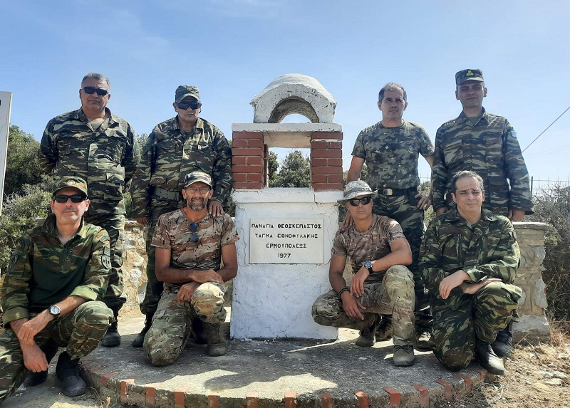 ΟΙ ΕΘΝΟΦΥΛΑΚΕΣ ΤΙΜΟΥΝ ΤΗΝ ΘΕΟΣΚΕΠΑΣΤΗ...