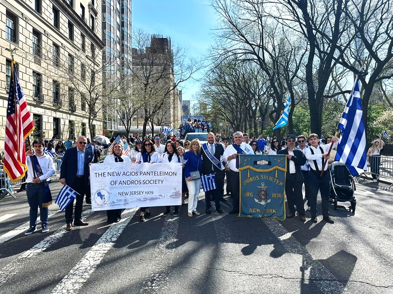 Οι ανδριώτες παρελαύνουν για την 25η Μαρτίου στη Νέα Υόρκη