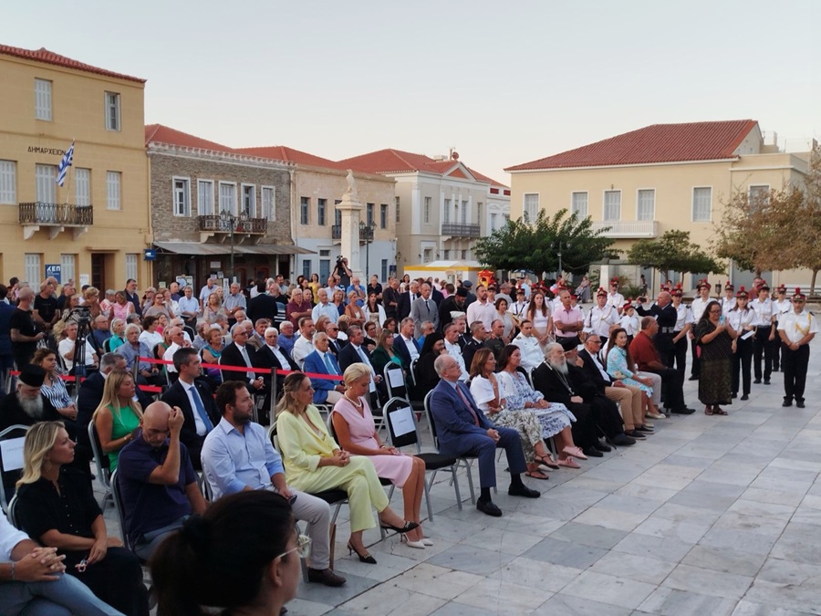 Πολιτική κάλυψη του υπουργού στη Βουλή για το επεισόδιο με τον Πρόεδρο της Δημοκρατίας στην Άνδρο