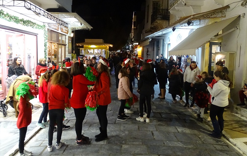 Ο ΔΗΜΟΣ ΑΝΔΡΟΥ ΚΑΙ Η ΧΡΙΣΤΟΥΓΕΝΝΙΑΤΙΚΗ ΓΙΟΡΤΗ