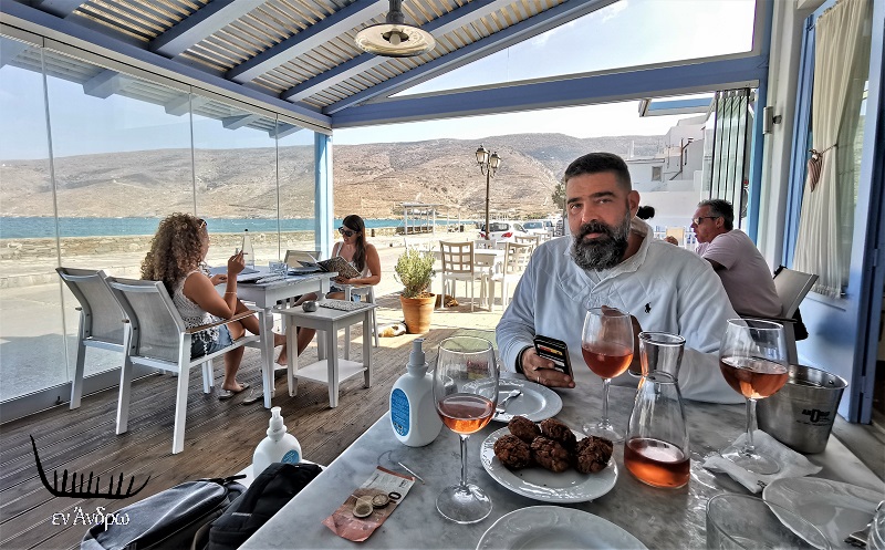 Σεπτέμβρης στο Κόρθι και στην Χώρα...