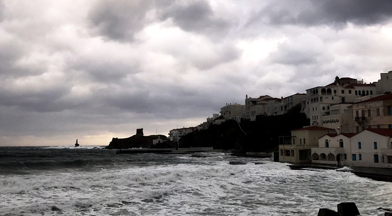 Όταν η καταιγίδα χτυπά την Χώρα