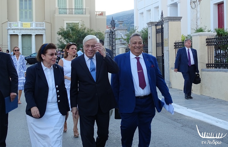 Ο Πρόεδρος της Δημοκρατίας εγκαινίασε την έκθεση Γ. Τσαρούχη στην Άνδρο. Ποιοι παραβρέθηκαν, τι λέχθηκε... Ο Πρόεδρος της Δημοκρατίας εγκαινίασε την έκθεση Γ. Τσαρούχη στην Άνδρο. Ποιοι παραβρέθηκαν, τι λέχθηκε...