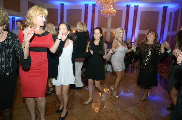 Έτσι γλεντάνε οι Ανδριώτες της Αμερικής