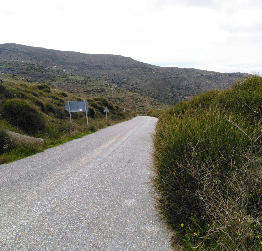 Προσοχή καθαρίζεται ο δρόμος Χώρα - Κόρθι
