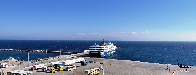 Μέρα απεργίας στο λιμάνι της Ραφήνας...