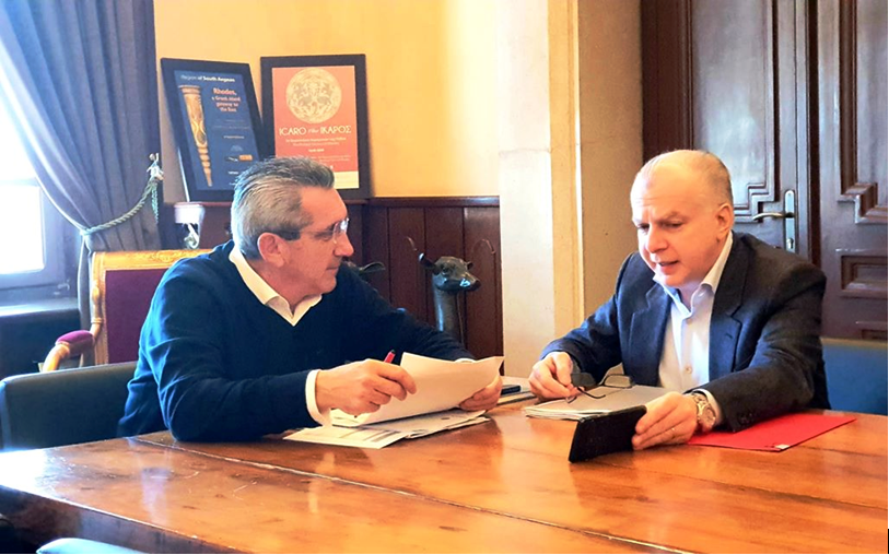 Επιδοτούμενα και μόνο τα αναγκαία δρομολόγια ζητούν περιφερειάρχης και πρόεδρος της ΠΕΔ Ν. Αιγαίου