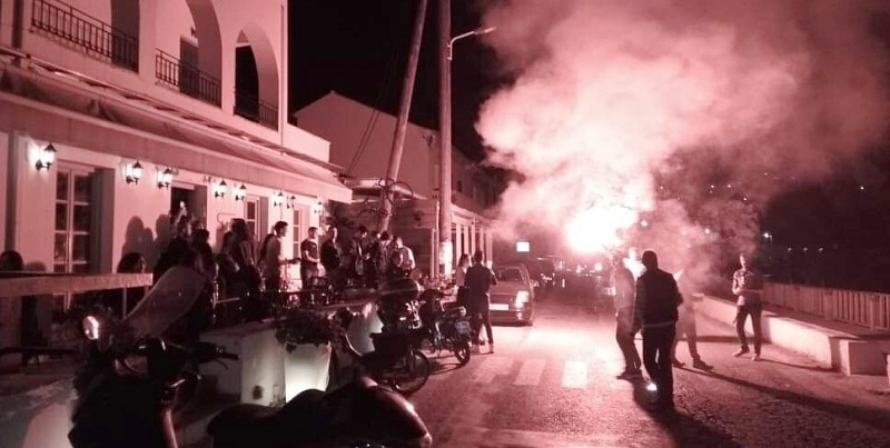 Η... τρίτη ανάσταση! Στα νεανικά στέκια της Άνδρου...