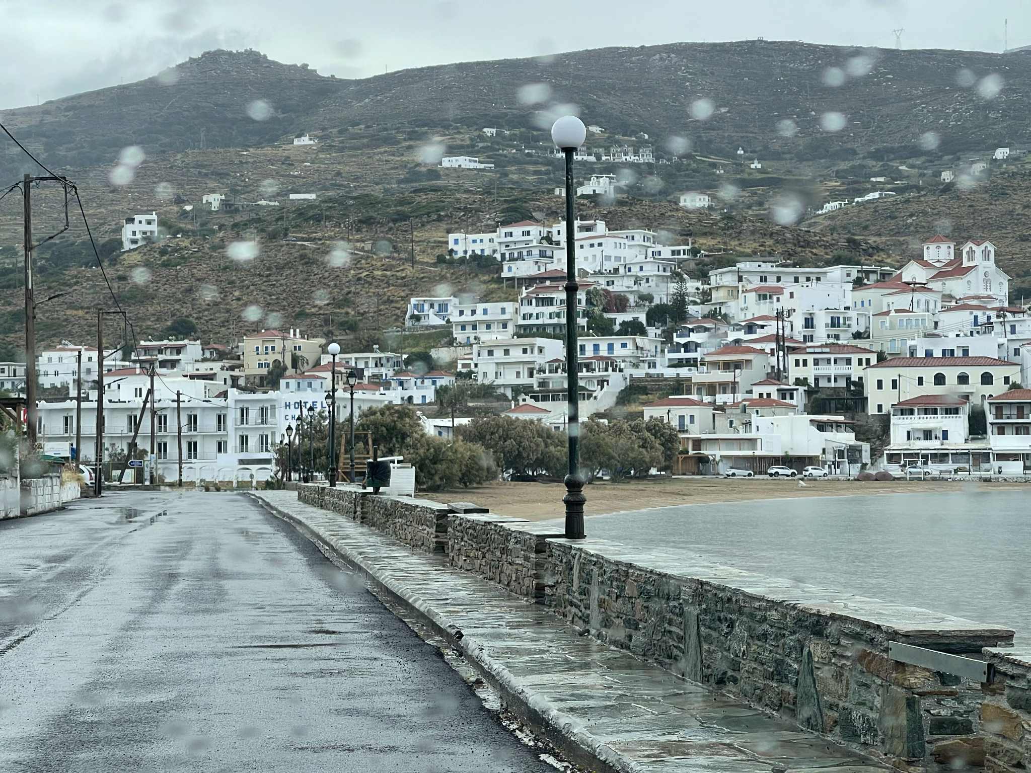 ΑΝΔΡΟΣ: ΠΟΤΙΣΤΙΚΗ ΒΡΟΧΗ ΚΑΙ ΣΗΜΕΡΑ - ΞΕΚΑΘΑΡΙΣΜΑ ΑΡΜΟΔΙΟΤΗΤΩΝ ΣΤΗ ΦΥΡΟΗ!!!