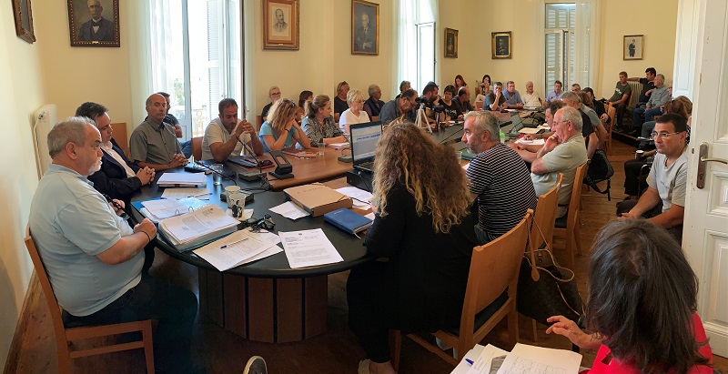 ΔΗΜΟΤΙΚΟ ΣΥΜΒΟΥΛΙΟ 26/9/19: Πάμε σαν άλλοτε ή έξι ώρες πολιτική αντιπαράθεση και φαγούρα για το τίποτα...