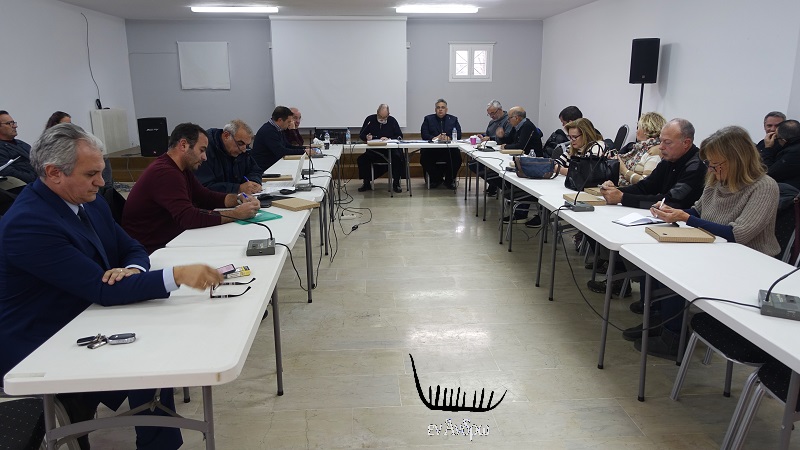 ΔΗΜΟΤΙΚΟ ΣΥΜΒΟΥΛΙΟ: Χαμός στο ίσιωμα για να ψηφίσουν... ομόφωνα!!!