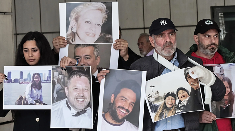 ΜΑΤΙ: 5 υπηρεσιακοί και ο εμπρηστής ένοχοι! 15 υπηρεσιακοί και πολιτικοί αθώοι!