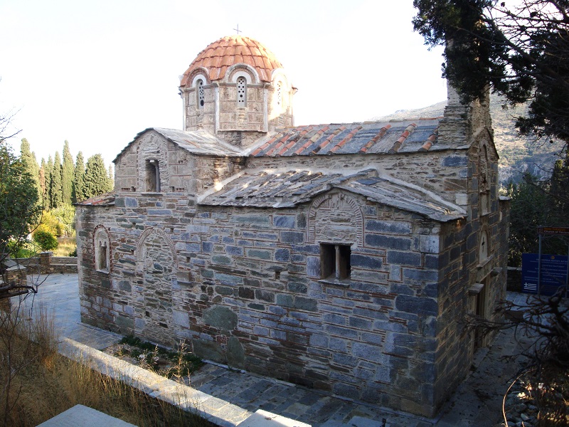 Επισκέψιμος ο Ταξιάρχης Μεσαριάς, από τα σημαντικότερα βυζαντινά μνημεία της Άνδρου...