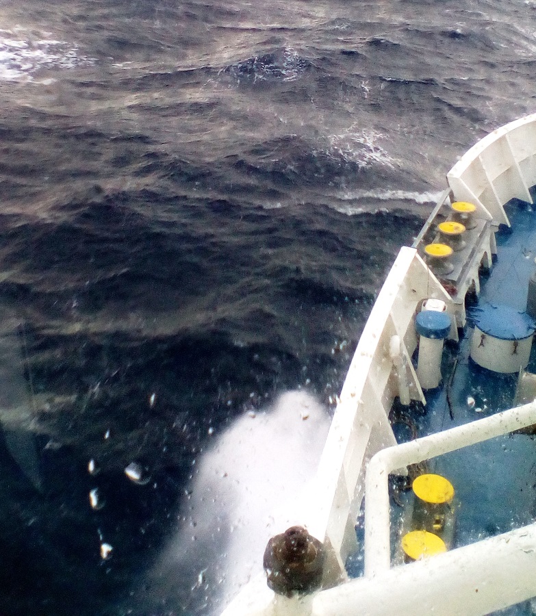 Νέο ρεκόρ στον Κάβο Ντόρο: Νοτιάδες 142 χιλιομέτρων!!!