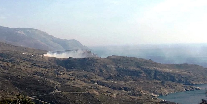 Καίγεται ακόμα η ανεξέλεγκτη χωματερή της Σταυροπέδας! Η αλήθεια με τον ΧΥΤΥ Πλούσκας...